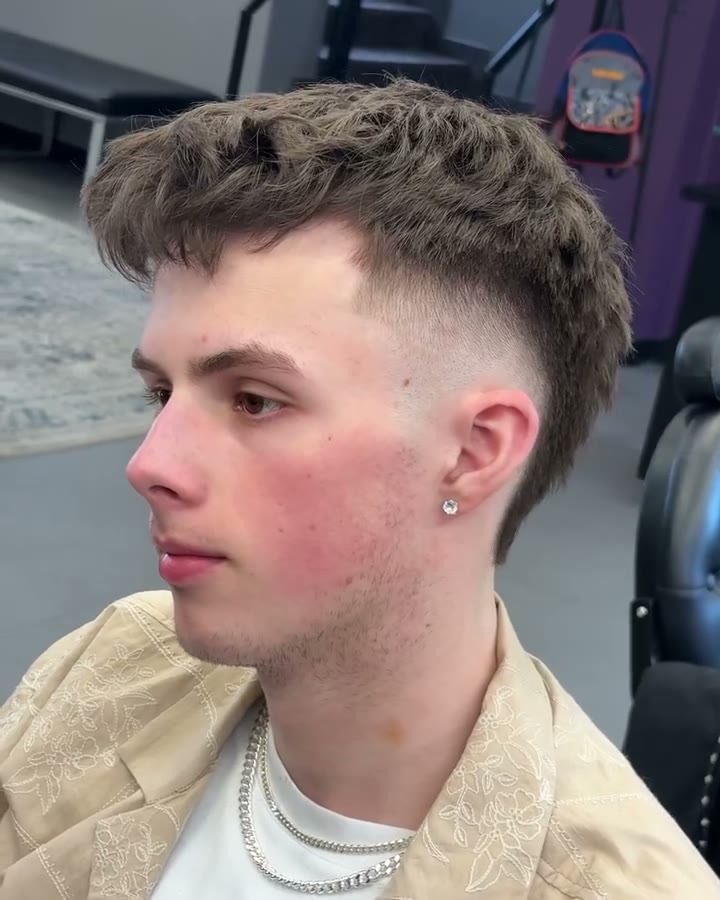 Textured crop with burst fade